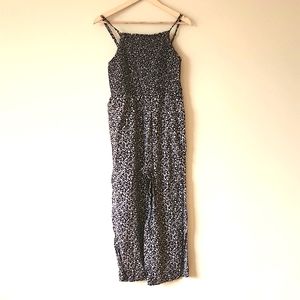 Old Navy romper with pockets